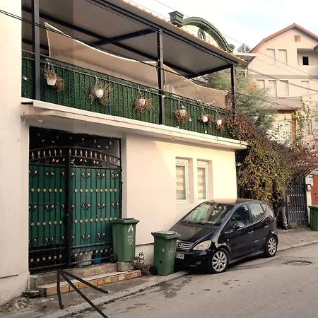 Private Guest With Garden Access *